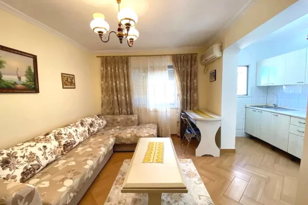 Shtepi me qera Apartament ne Tirane, 1+1, Mobilimi E mobiluar, Pagesa 55,000  Leke.