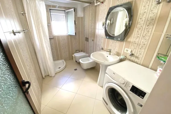 Shtepi me qera Apartament ne Tirane, 1+1, Mobilimi E mobiluar, Pagesa 55,000  Leke.