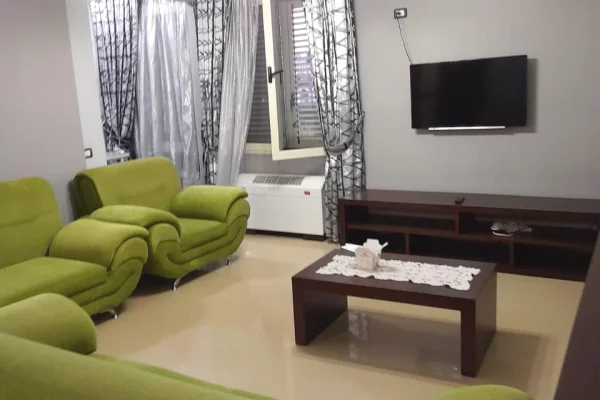 Shtepi me qera 2+1 ne Tirane - 60,000 Leke