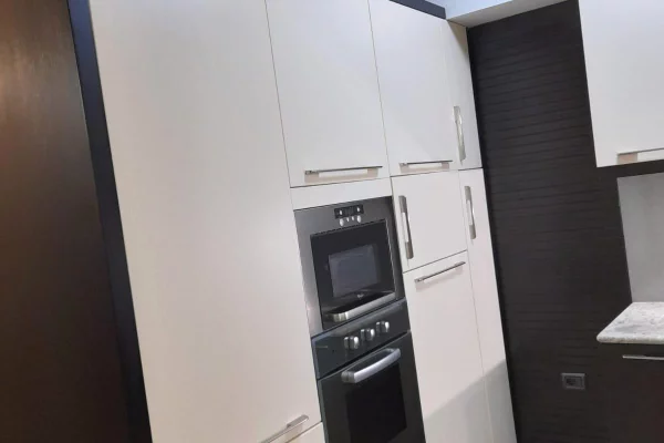 Shtepi me qera Apartament ne Tirane, 2+1, Mobilimi E mobiluar, Pagesa 60,000  Leke.