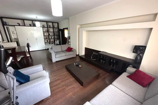 Shtepi me qera Apartament ne Tirane, 2+1, Mobilimi E mobiluar, Pagesa 85,000  Leke.