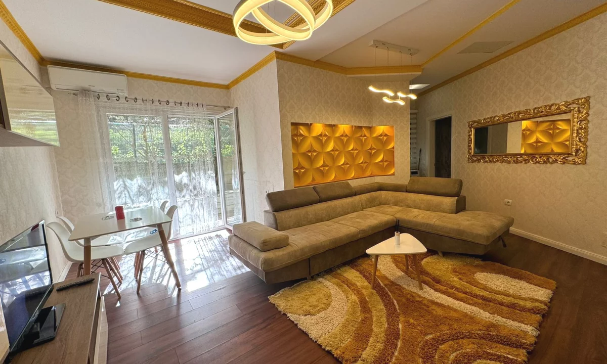 Shtepi me qera Apartament ne Tirane, 2+1, Mobilimi E mobiluar, Pagesa 800  Euro.