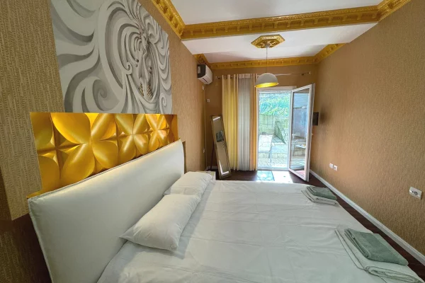 Shtepi me qera Apartament ne Tirane, 2+1, Mobilimi E mobiluar, Pagesa 800  Euro.