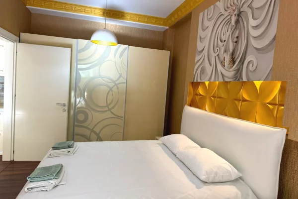 Shtepi me qera Apartament ne Tirane, 2+1, Mobilimi E mobiluar, Pagesa 800  Euro.