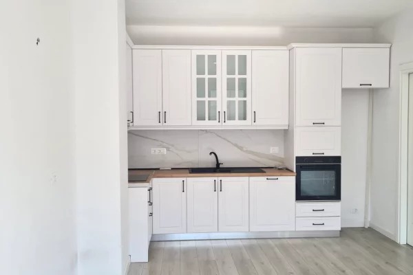 🏢Porcelan,Kompleksi Erli,jepet me qera apartament 1+1 ,pjeserisht i mobiluar 50,000L