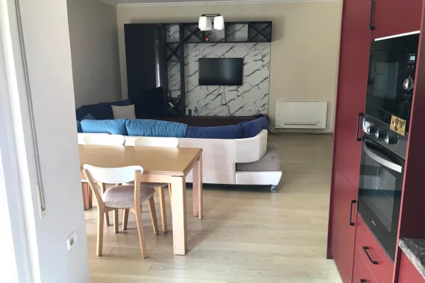 Shtepi me qera Apartament ne Tirane, 2+1, Mobilimi E mobiluar, Pagesa 70,000  Leke.