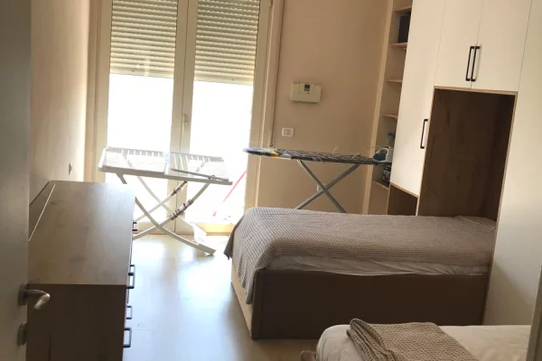 Shtepi me qera Apartament ne Tirane, 2+1, Mobilimi E mobiluar, Pagesa 70,000  Leke.