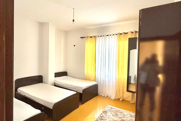 Shtepi me qera Vila Luksoze ne Tirane, 1+1, Mobilimi E mobiluar, Pagesa 45,000  Leke.