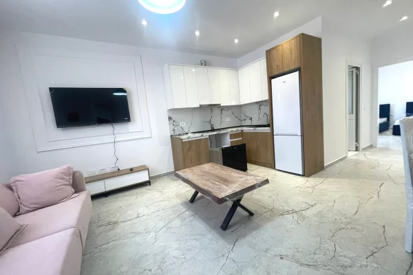 Shtepi me qera Vila Luksoze ne Tirane, 2+1, Mobilimi E mobiluar, Pagesa 60,000  Leke.