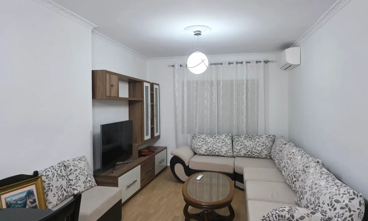 Shtepi me qera Apartament ne Tirane, 4+1, Mobilimi E mobiluar, Pagesa 1,500  Euro.