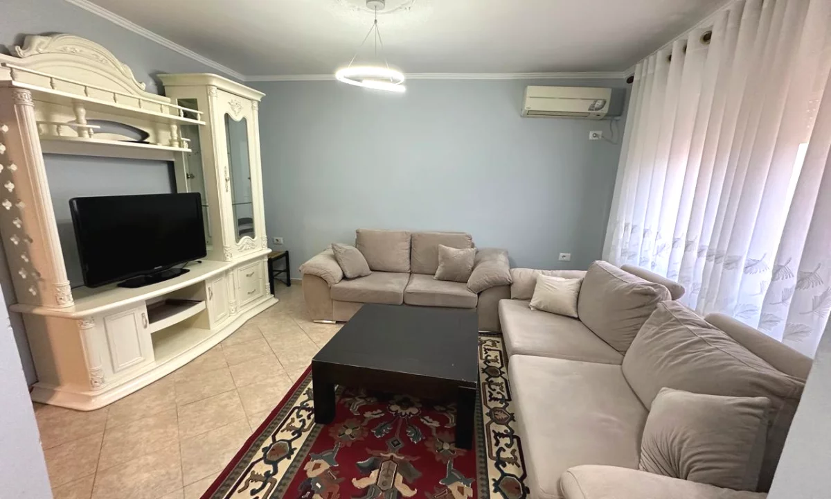 Shtepi me qera Apartament ne Tirane, 1+1, Mobilimi E mobiluar, Pagesa 50,000  Leke.