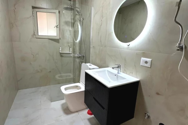 Shtepi me qera Apartament ne Tirane, 1+1, Mobilimi E mobiluar, Pagesa 50,000  Leke.