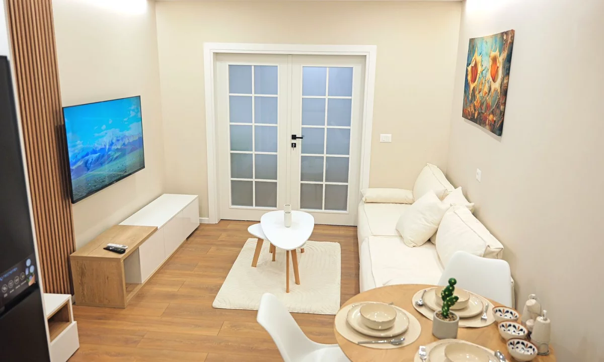 Shtepi me qera Apartament ne Tirane, 1+1, Mobilimi E mobiluar, Pagesa 75,000  Leke.