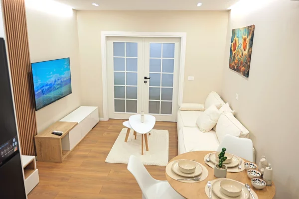 🏢Rruga e Elbasanit,jepet me qera apartament 1+1,i sapo mobiluar 75,000Leke 