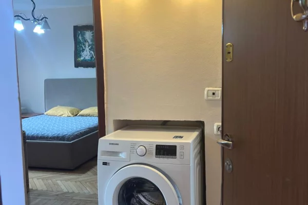 Shtepi me qera Apartament ne Tirane, 2+1, Mobilimi E mobiluar, Pagesa 65,000  Leke.