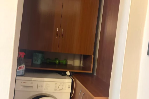 Shtepi me qera Apartament ne Tirane, 2+1, Mobilimi E mobiluar, Pagesa 65,000  Leke.