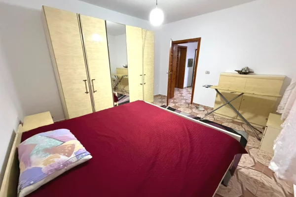 Shtepi me qera Vila Luksoze ne Tirane, 2+1, Mobilimi E mobiluar, Pagesa 65,000  Leke.