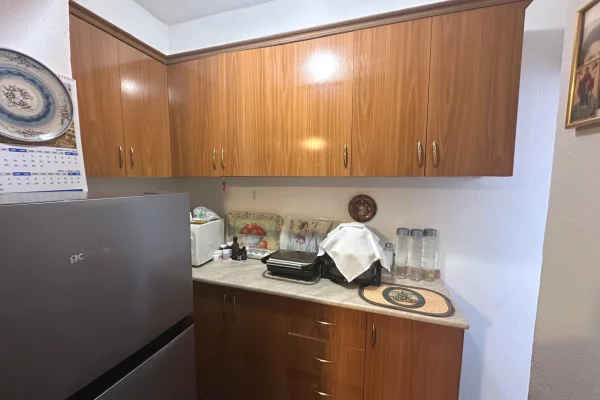 Shtepi ne shitje Apartament ne Tirane, 2+1, Mobilimi Pjeserisht e mobiluar, Pagesa 120,000  Euro.