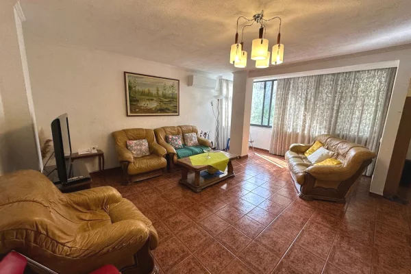 🏢Tek Zogu i Zi,prane Karburant Gazheli shitet apartament 2+1, 210,000€uro