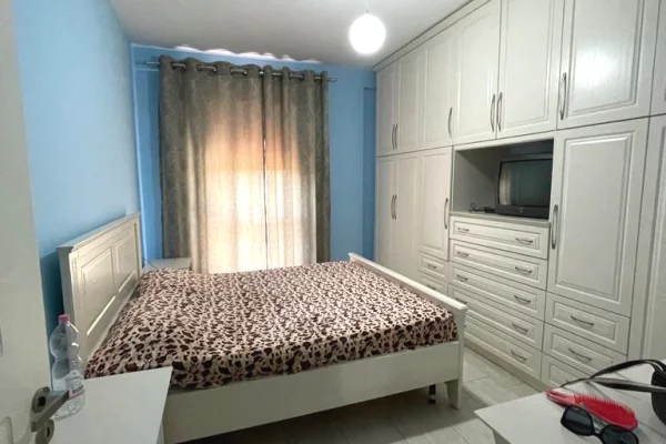 Shtepi me qera Apartament ne Tirane, 2+1, Mobilimi E mobiluar, Pagesa 60,000  Leke.