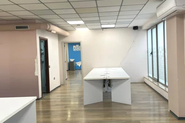 🏢Rruga e Dibres,prane Hotel Steles,jepet me qera ambient biznesi,Bosh 3,400Euro (Neto)