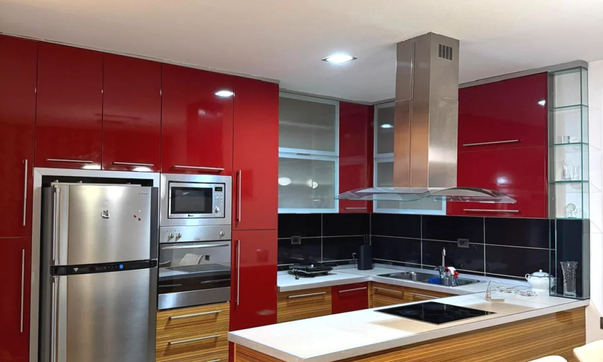 Shtepi me qera Apartament ne Tirane, 2+1, Mobilimi E mobiluar, Pagesa 1,200  Euro.