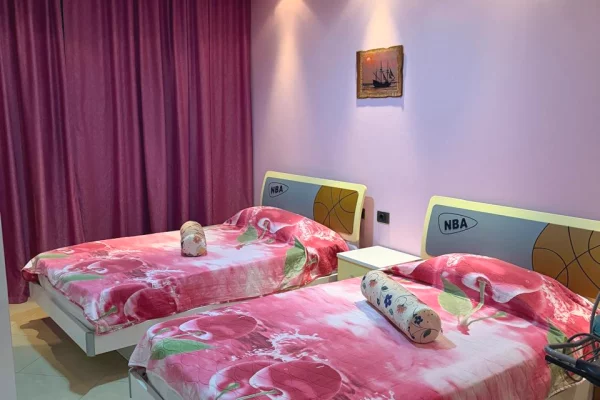 Shtepi me qera Apartament ne Tirane, 2+1, Mobilimi E mobiluar, Pagesa 1,200  Euro.