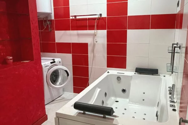 Shtepi me qera Apartament ne Tirane, 2+1, Mobilimi E mobiluar, Pagesa 1,200  Euro.