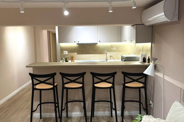 Shtepi me qera Vila Luksoze ne Tirane, 2+1, Mobilimi E mobiluar, Pagesa 65,000  Leke.