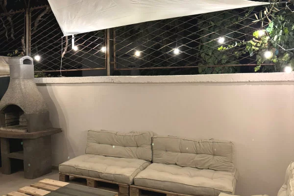 Shtepi me qera Vila Luksoze ne Tirane, 2+1, Mobilimi E mobiluar, Pagesa 65,000  Leke.