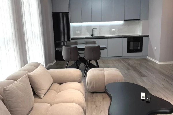 Shtepi me qera Apartament ne Tirane, 2+1, Mobilimi E mobiluar, Pagesa 87,000  Leke.