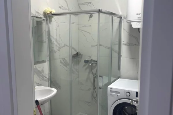 Shtepi me qera Apartament ne Tirane, 1+1, Mobilimi E mobiluar, Pagesa 50,000  Leke.