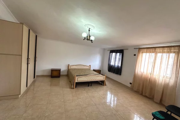 Shtepi me qera Apartament ne Tirane, 2+1, Mobilimi E mobiluar, Pagesa 50,000  Leke.