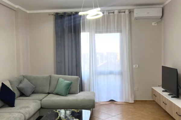 Shtepi me qera Apartament ne Tirane, 1+1, Mobilimi E mobiluar, Pagesa 500  Euro.