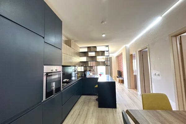 Shtepi me qera 2+1 ne Tirane - 420 Euro