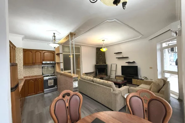 Shtepi me qera 2+1 ne Tirane - 60,000 Leke