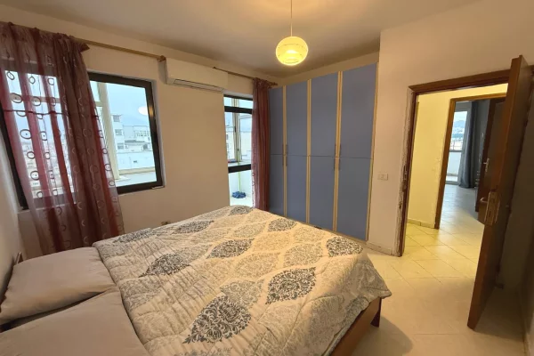 Shtepi me qera Apartament ne Tirane, 2+1, Mobilimi E mobiluar, Pagesa 60,000  Leke.