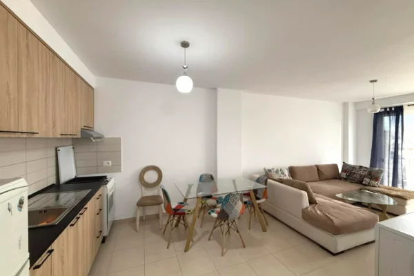 Shtepi me qera Apartament ne Tirane, 1+1, Mobilimi E mobiluar, Pagesa 45,000  Leke.