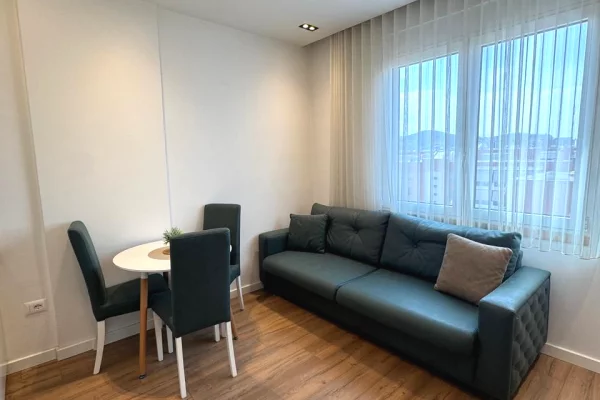 Shtepi me qera Apartament ne Tirane, 1+1, Mobilimi E mobiluar, Pagesa 65,000  Leke.