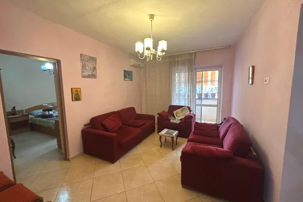 Shtepi ne shitje 3+1 ne Tirane - 18,500,000 Leke