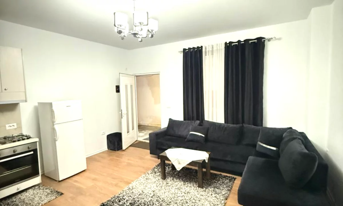 Villa di lusso in affitto a Tirana 1+1, Arredato