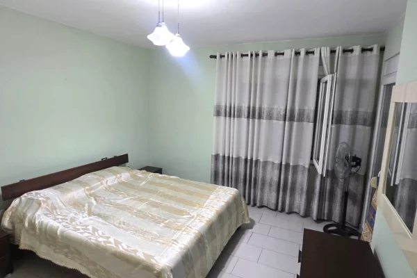 Shtepi me qera Apartament ne Tirane, 2+1, Mobilimi E mobiluar, Pagesa 560  Euro.