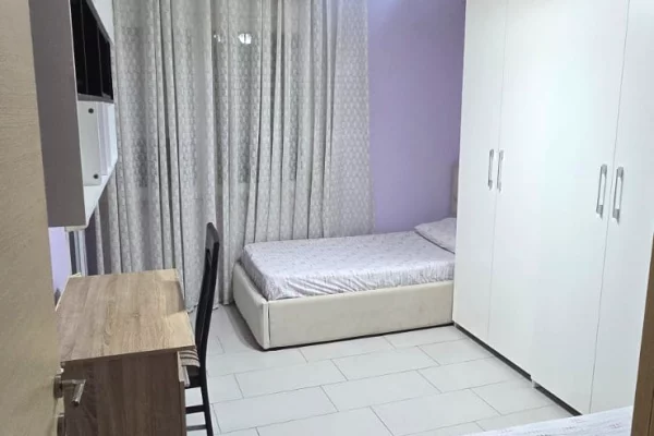 Shtepi me qera Apartament ne Tirane, 2+1, Mobilimi E mobiluar, Pagesa 560  Euro.