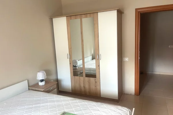 Shtepi me qera Apartament ne Tirane, 1+1, Mobilimi E mobiluar, Pagesa 45,000  Leke.