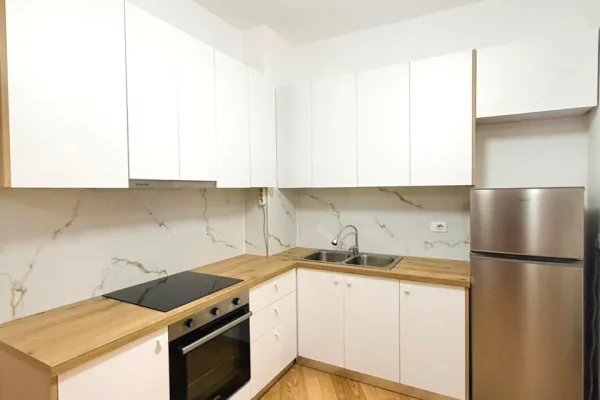 Shtepi me qera Apartament ne Tirane, 2+1, Mobilimi E mobiluar, Pagesa 600  Euro.