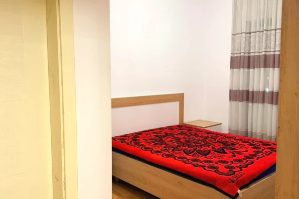 Shtepi me qera Apartament ne Tirane, 2+1, Mobilimi E mobiluar, Pagesa 600  Euro.