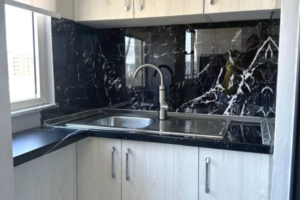 Shtepi me qera Apartament ne Tirane, 2+1, Mobilimi E mobiluar, Pagesa 650  Euro.