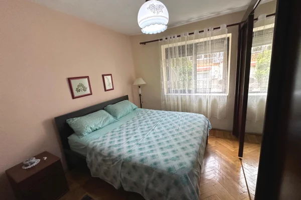 Shtepi ne shitje Apartament ne Tirane, 1+1, Mobilimi E mobiluar, Pagesa 15,000,000  Leke.