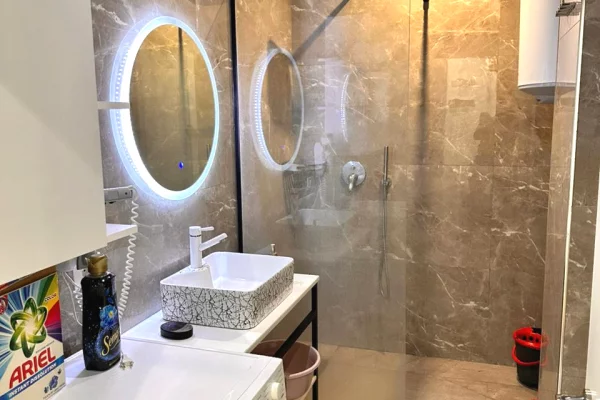 Shtepi me qera Apartament ne Tirane, 1+1, Mobilimi E mobiluar, Pagesa 700  Euro.