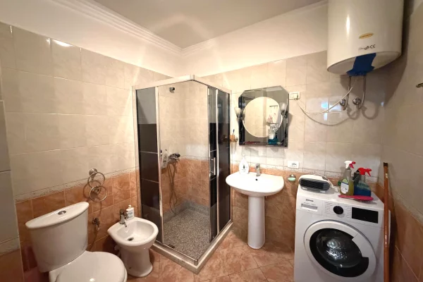 Shtepi me qera Apartament ne Tirane, 1+1, Mobilimi E mobiluar, Pagesa 50,000  Leke.